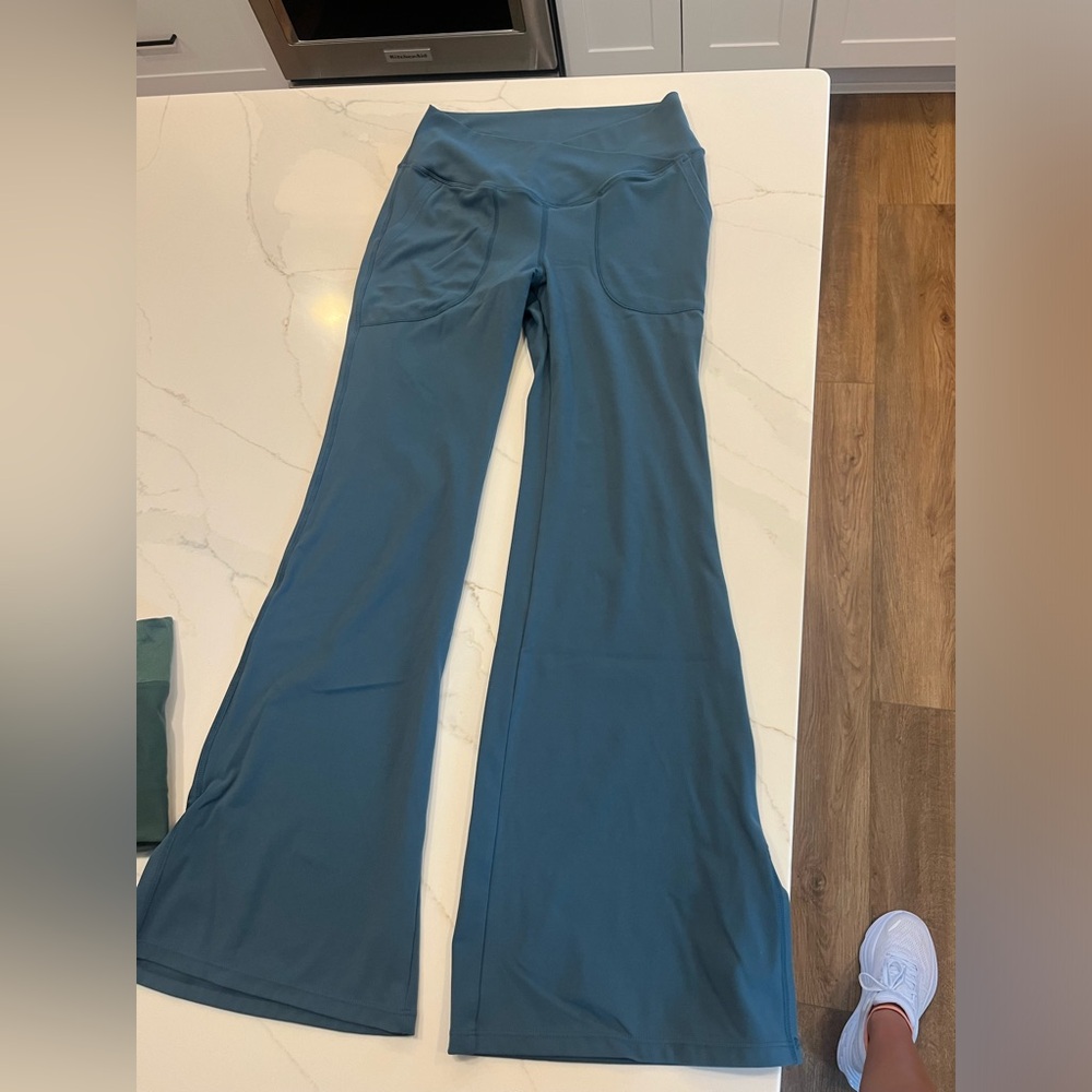 The Halara leggings